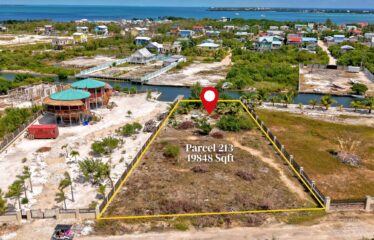 RARE! HUGE Waterfront Lot on Southside Caye Caulker! β Belize real-estate photo