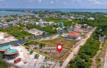 RARE! HUGE Waterfront Lot on Southside Caye Caulker! β Belize real-estate photo